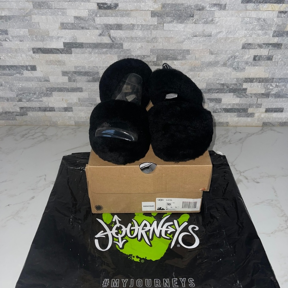 Women’s UGG sandals size 10